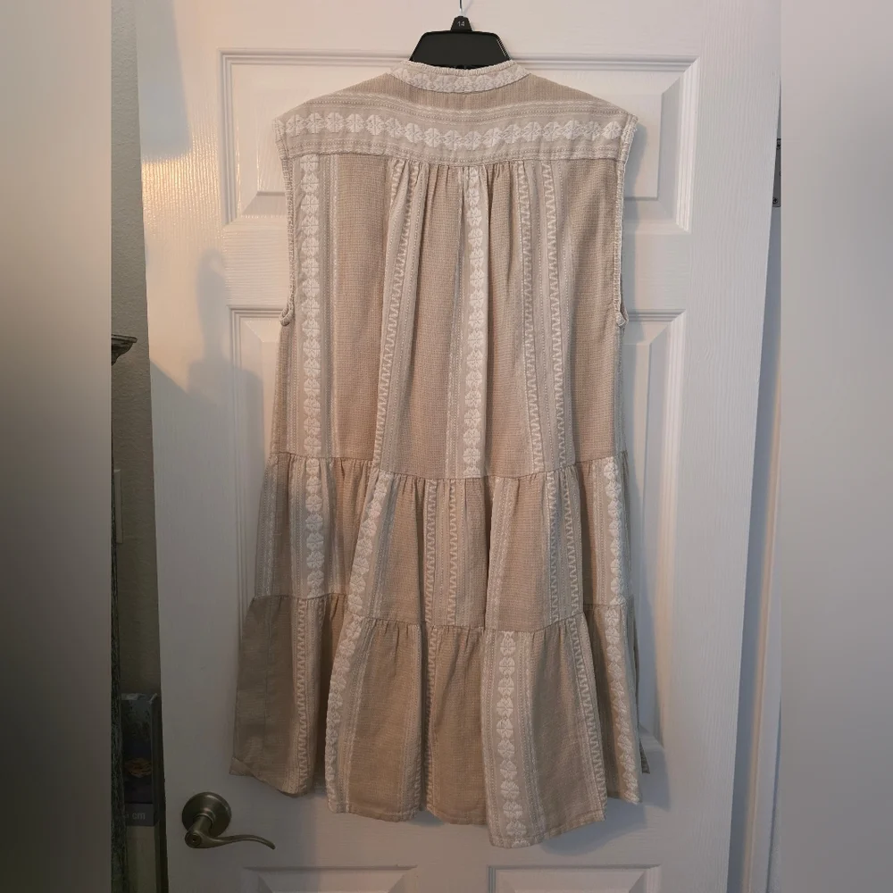 Uncle Frank Sleeveless Beige and White Tiered Dress - Picture 2 of 6